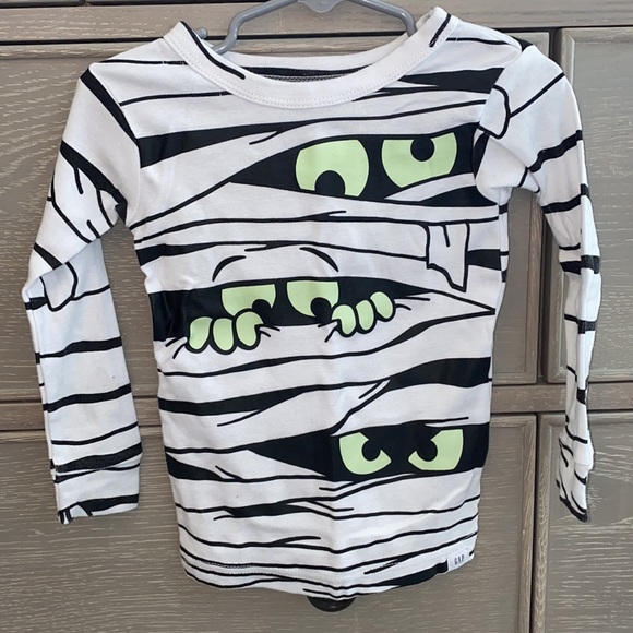 Gap Toddler Halloween Glow in the Dark Pajamas Size 2T - Picture 2 of 6